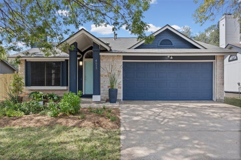 Photo of 4613 MOLERA DR, Austin, TX 78749 (MLS # 4968604)
