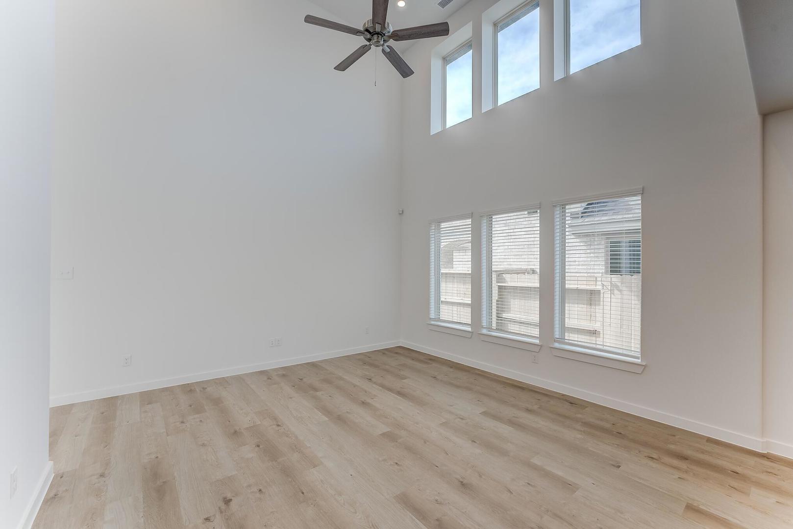 140 Bloomington LOOP