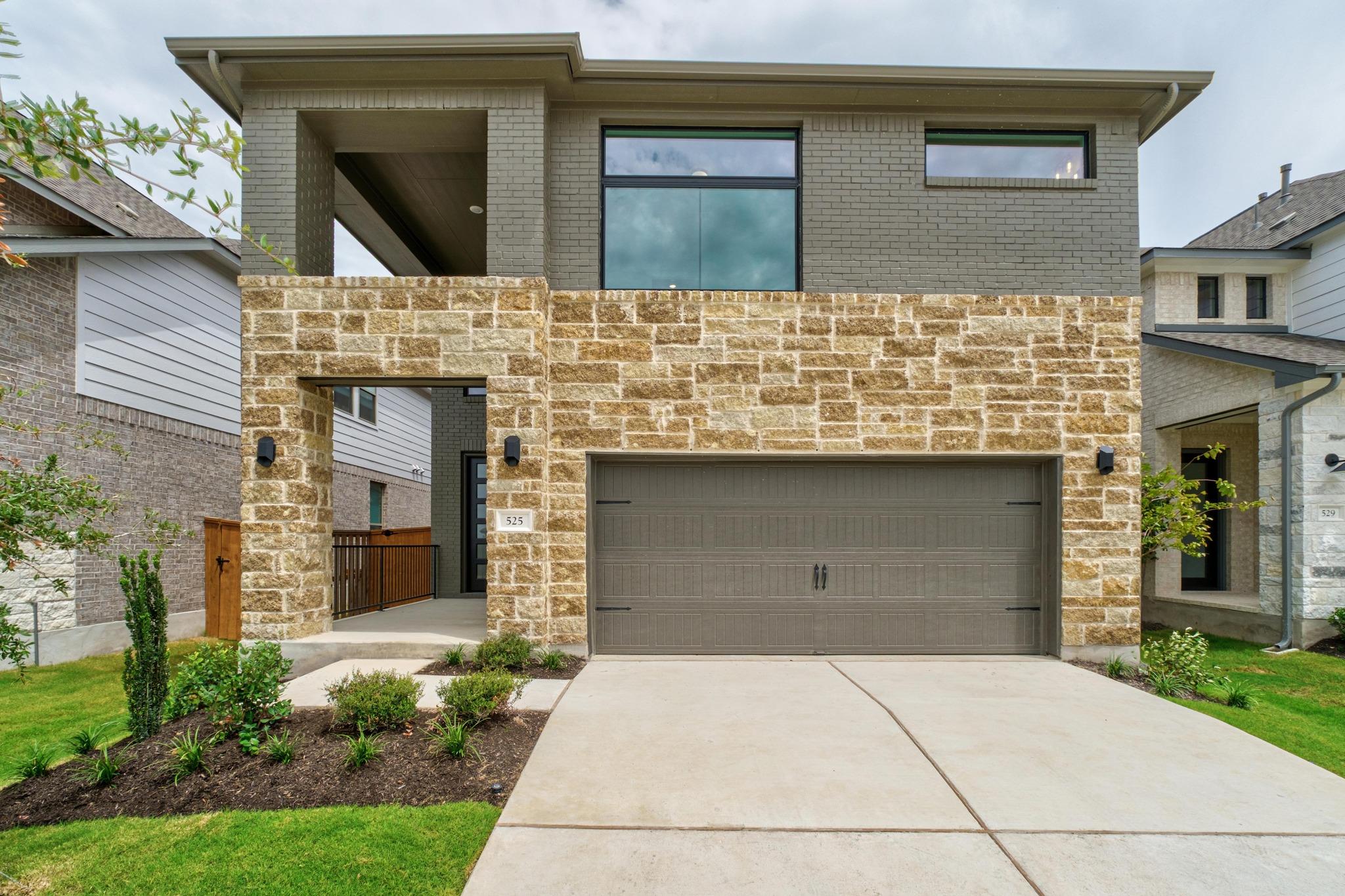 Photo 1 of 32 — 525 Buckaroo DR, Georgetown, TX 78633
