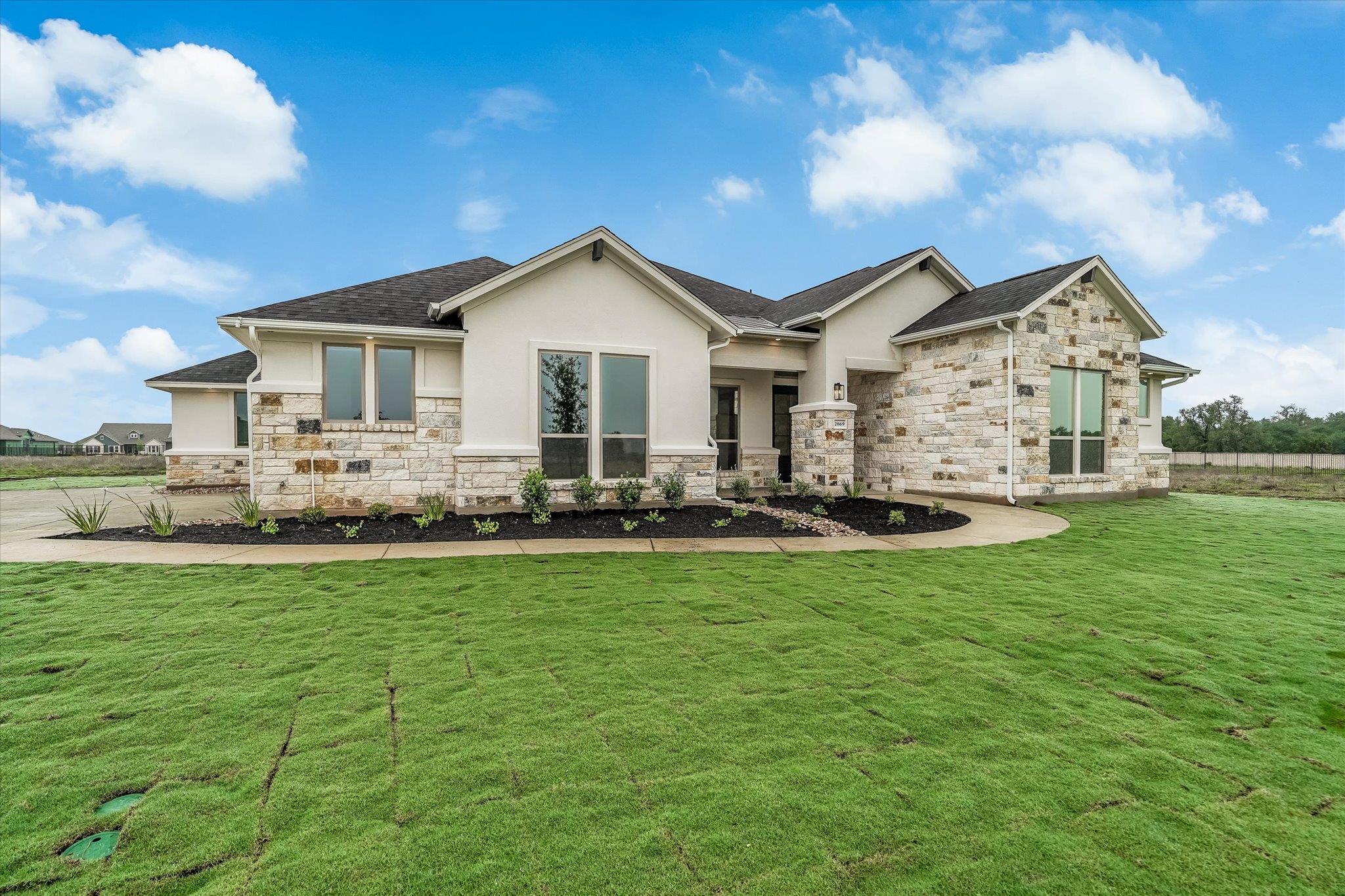 2869 Honeywood DR