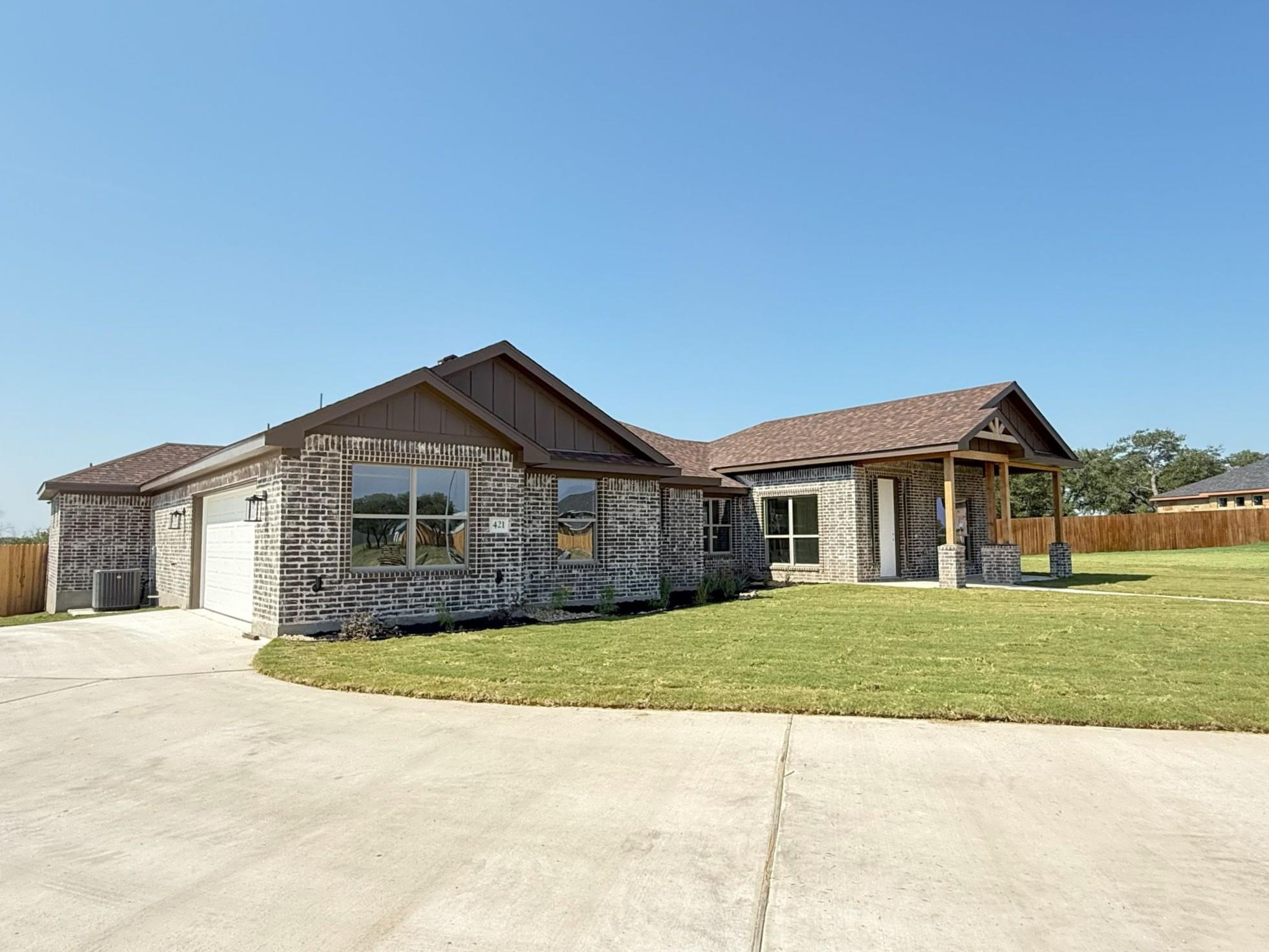 421 Ridge Crest DR