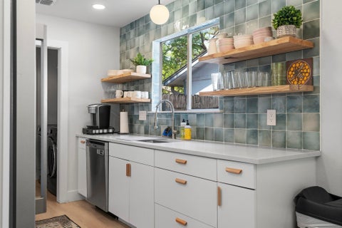Tiny photo for 7507 Bender DR, Austin, TX 78749 (MLS # 8361544)