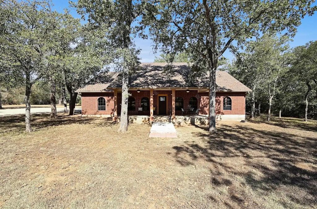 Photo of 486 Westwood RD, Lockhart, TX 78644 (MLS # 9017339)