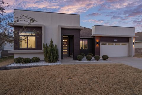 Photo of 108 Dax DR, Liberty Hill, TX 78642 (MLS # 6023168)