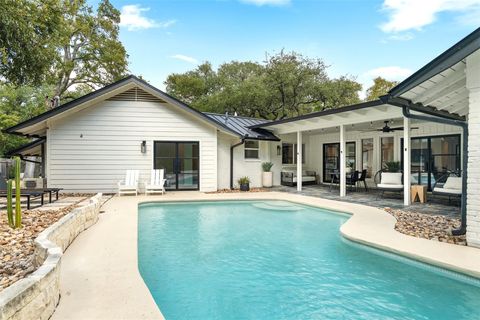 Photo of 4113 Circletree LOOP, Austin, TX 78731 (MLS # 5595827)