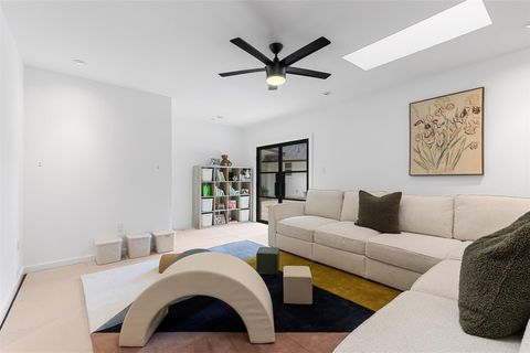 Tiny photo for 4113 Circletree LOOP, Austin, TX 78731 (MLS # 5595827)