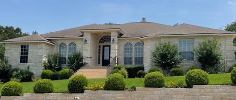 Photo of 402 Palos Verdes DR, Lakeway, TX 78734 (MLS # 7889626)