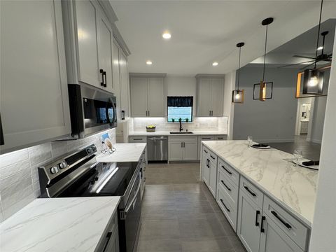 Tiny photo for 4400 Lindberg LN, Lago Vista, TX 78645 (MLS # 3365430)