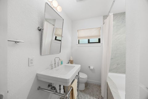 Tiny photo for 5704 Trailridge DR, Austin, TX 78731 (MLS # 1102386)