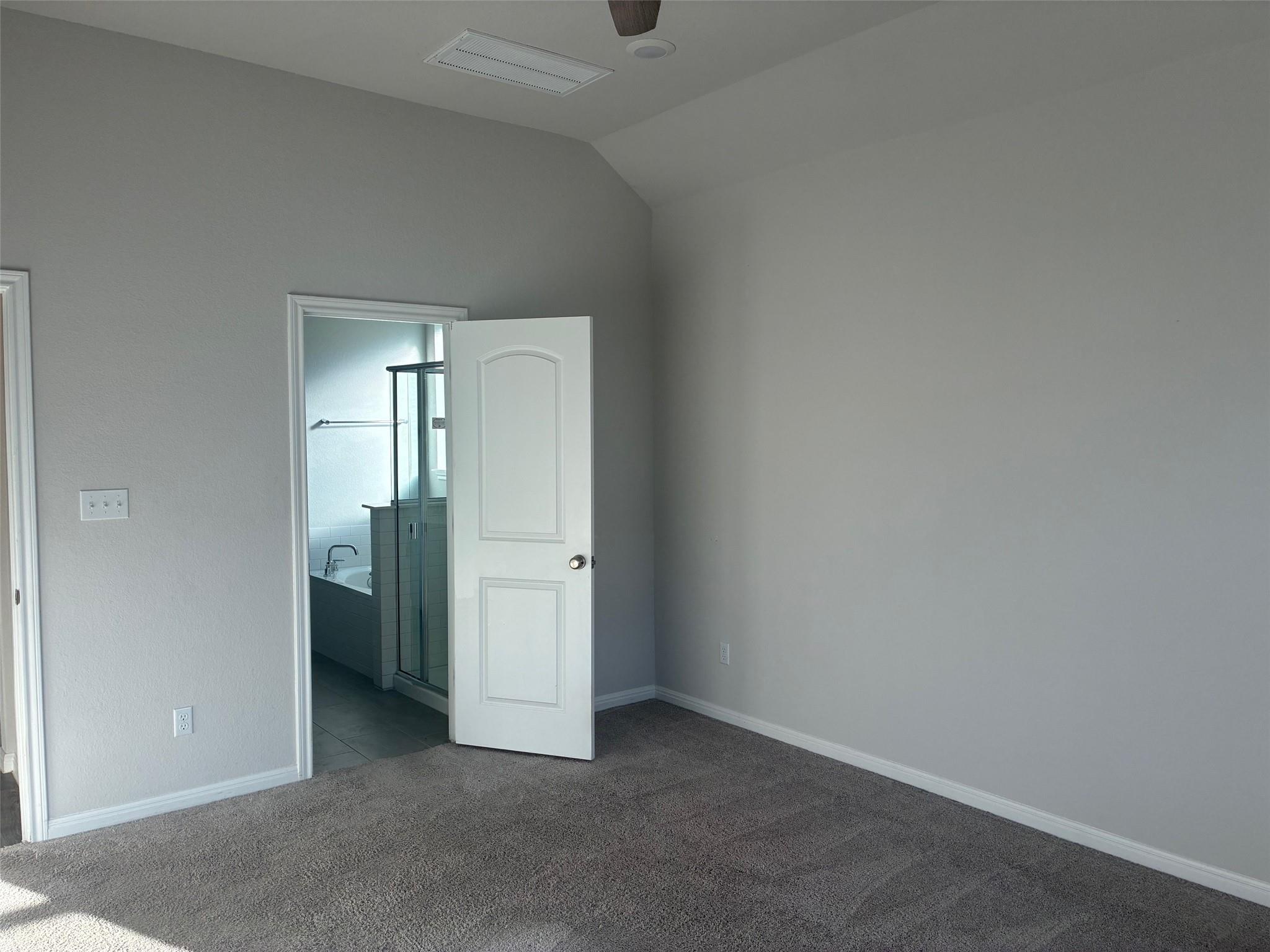 2509 Berryville LN