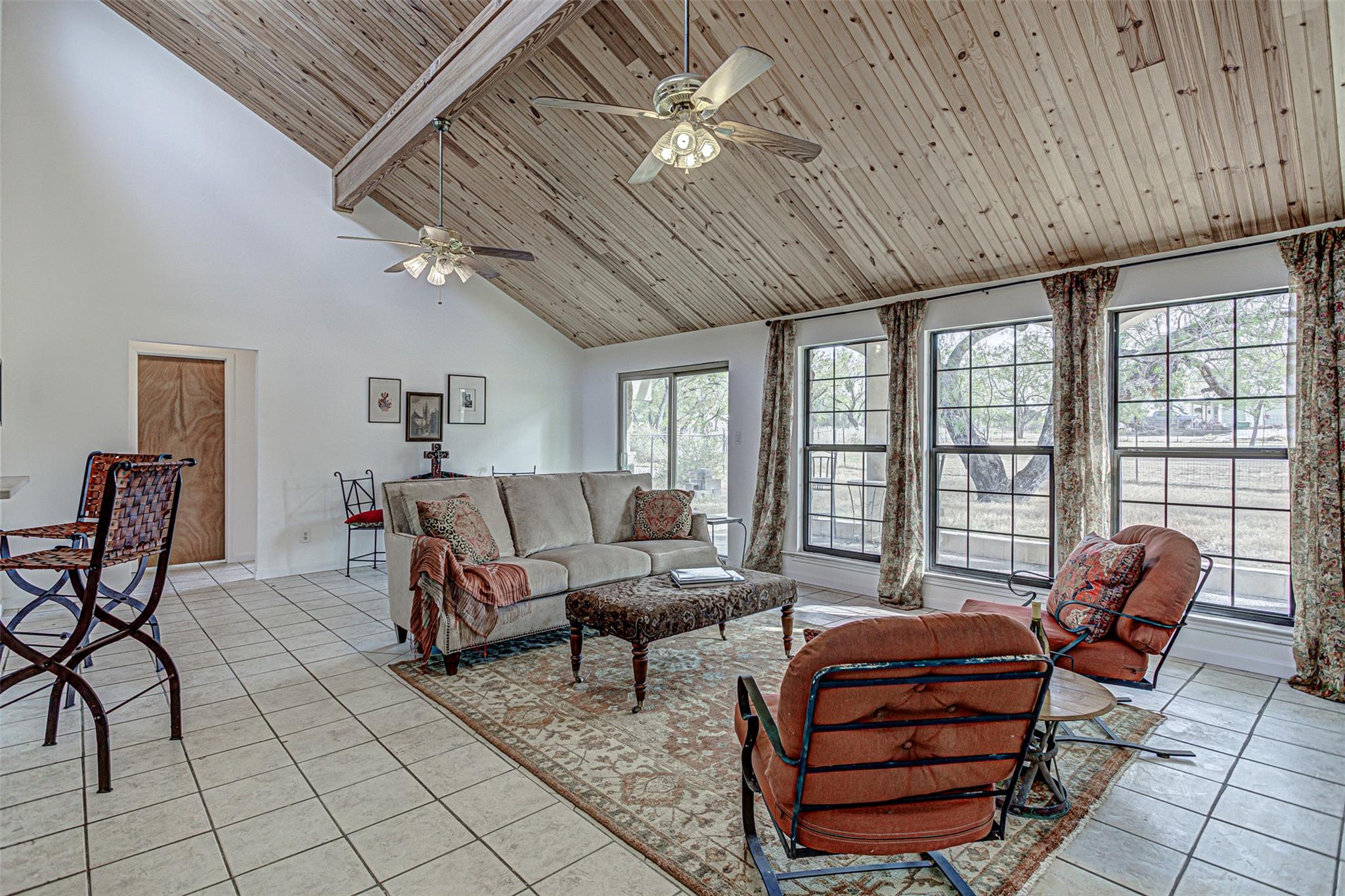 850 Fir LN