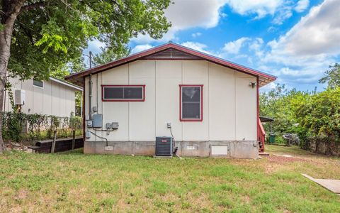 Tiny photo for 2104 New York Ave, Austin, TX 78702 (MLS # 5482844)