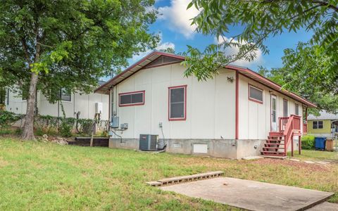 Tiny photo for 2104 New York Ave, Austin, TX 78702 (MLS # 5482844)