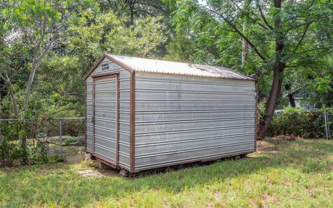 Tiny photo for 2104 New York Ave, Austin, TX 78702 (MLS # 5482844)