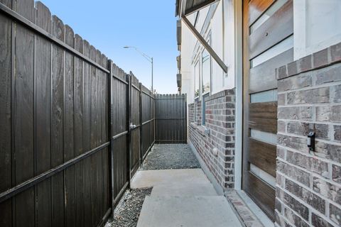 Tiny photo for 200 W 56th ST #2104, Austin, TX 78751 (MLS # 6736928)
