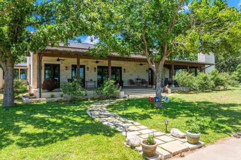 772 Luckenbach RD Fredericksburg TX 78624