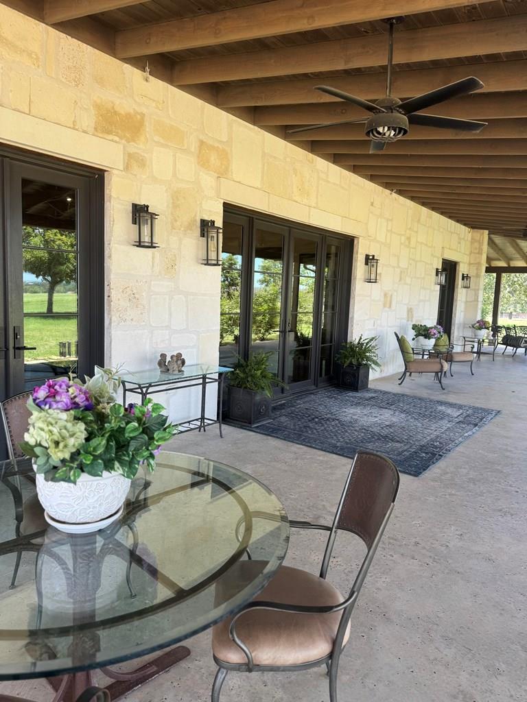 772 Luckenbach RD