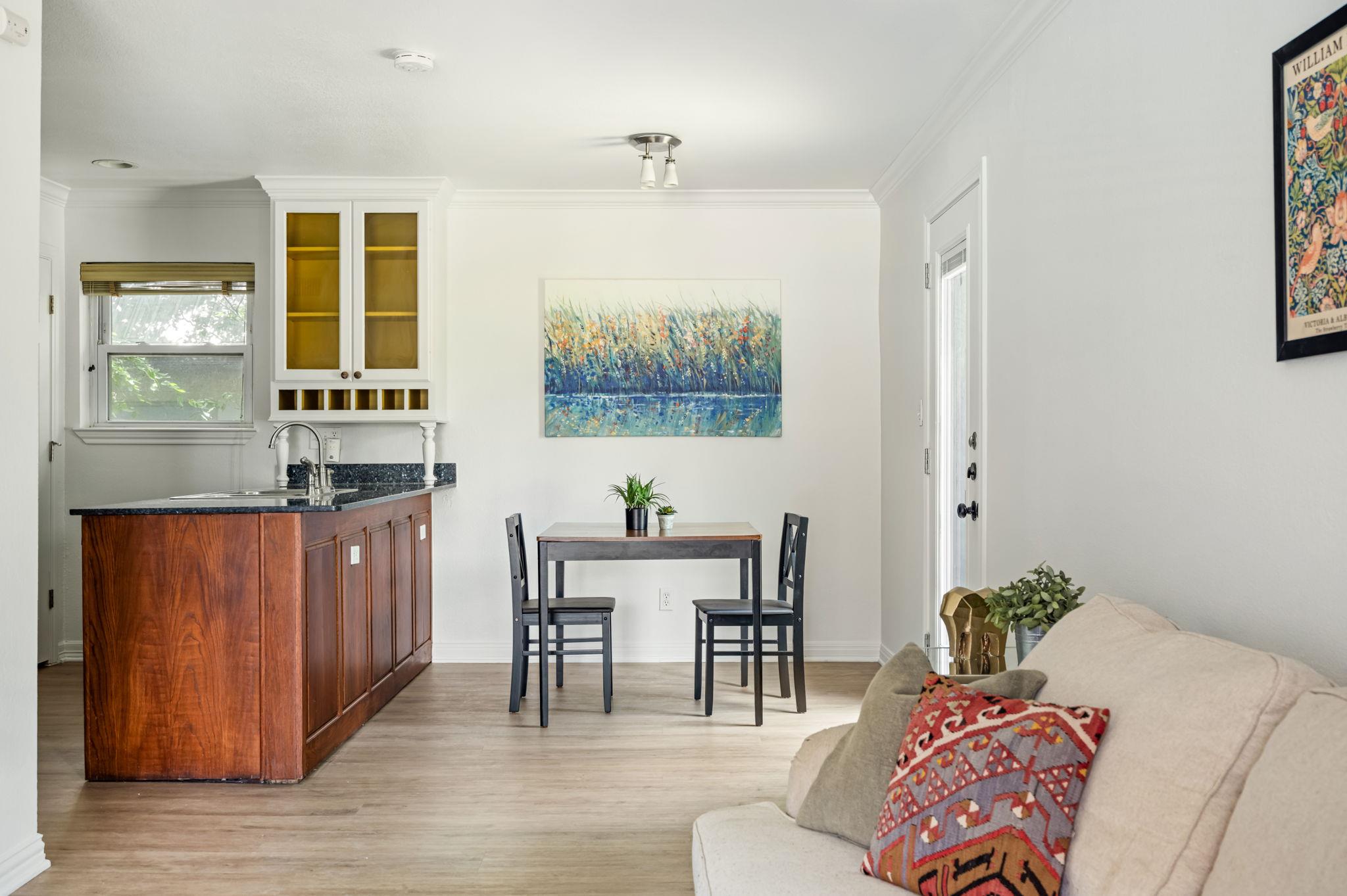 900 S Lamar BLVD 201