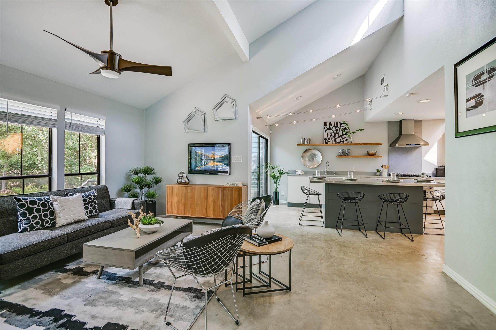3408 Westside CV