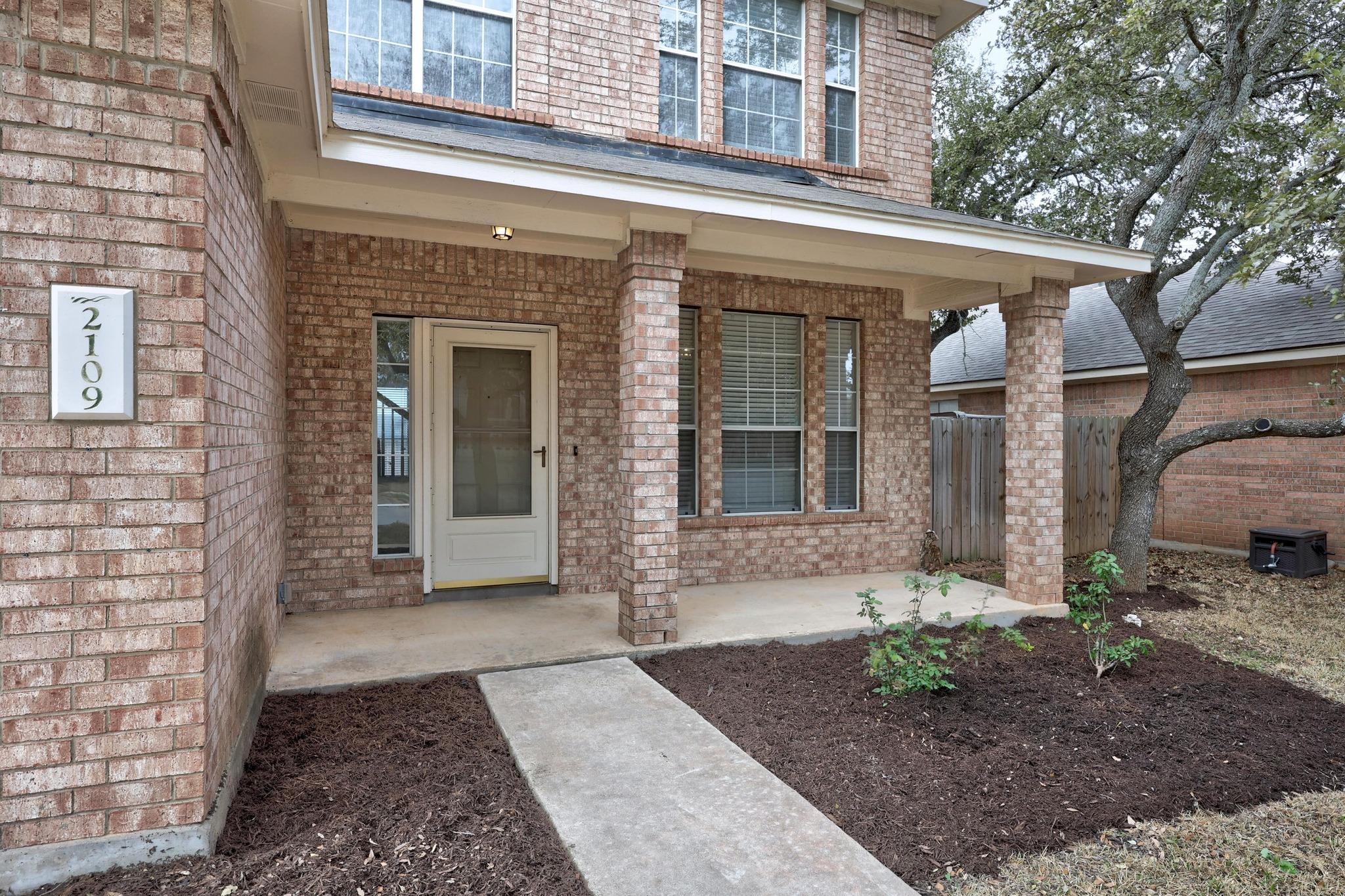 2109 Zoa DR