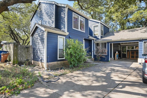 Photo of 7100 Woodhue CT, Austin, TX 78745 (MLS # 9101178)