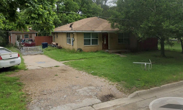 Photo 1 of 13 — 617 Green ST, Rockdale, TX 76567