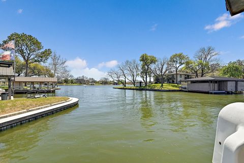 2210 Fredwoods DR Kingsland TX 78639