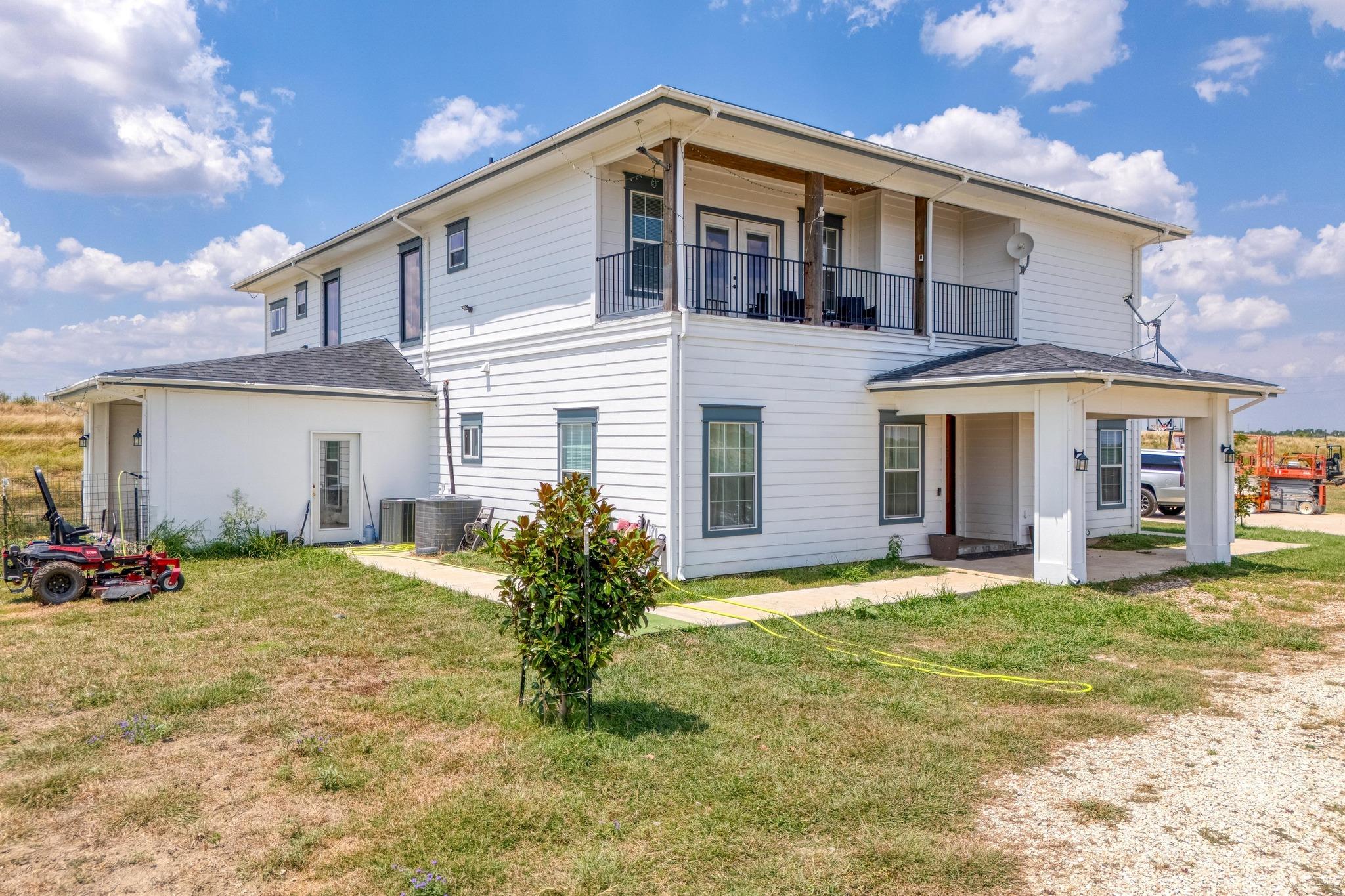 1601 County Road 466