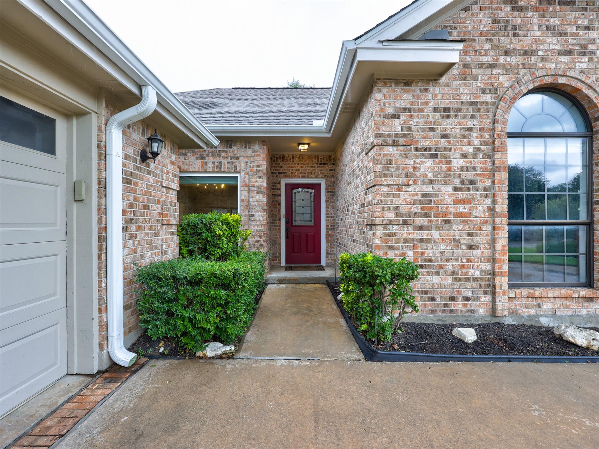 910 Blue Spring CIR