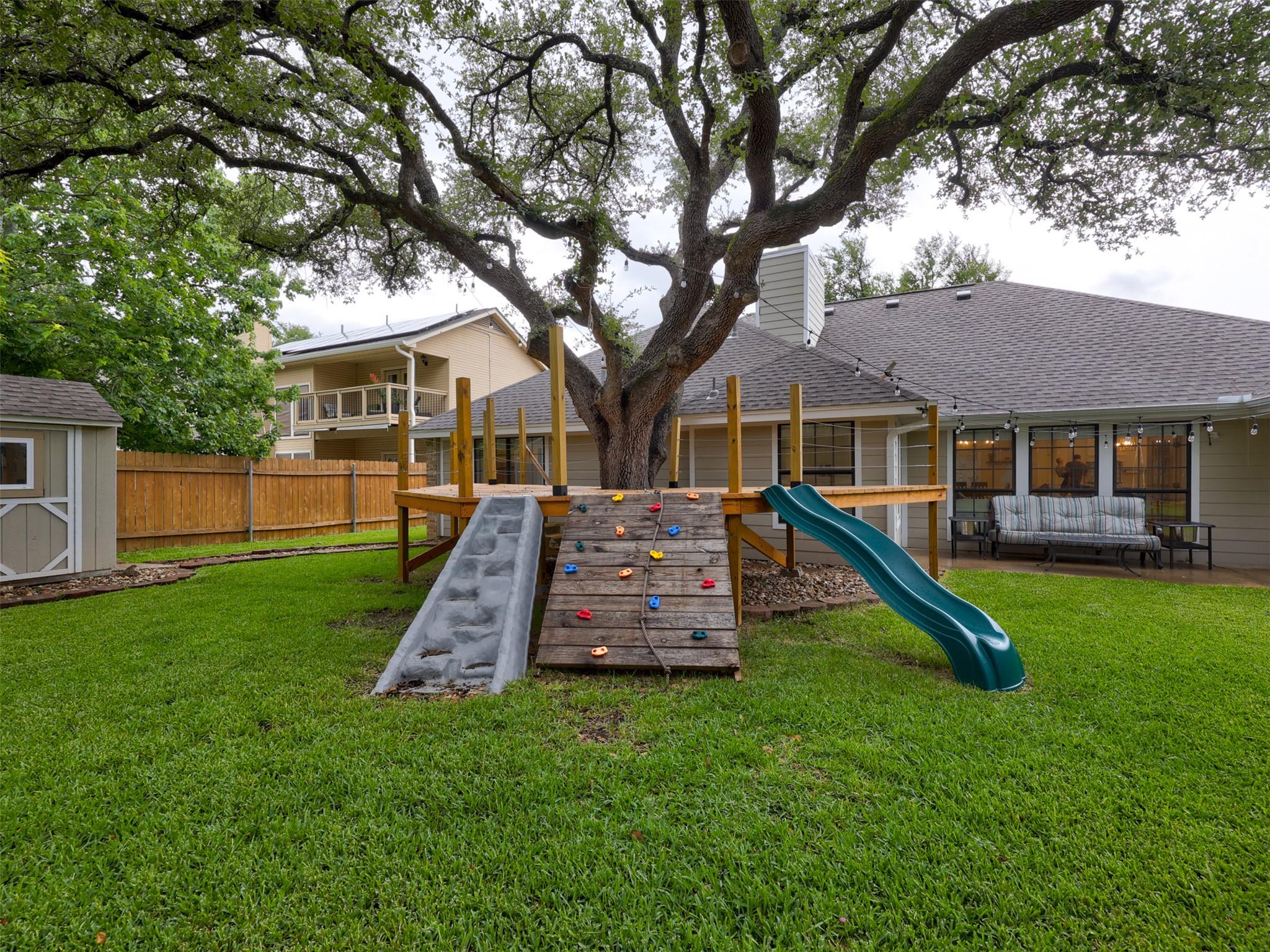 910 Blue Spring CIR