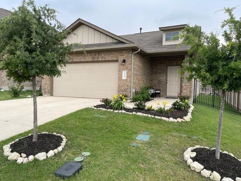 Photo of 160 Earl Keen ST, Leander, TX 78641 (MLS # 1079333)