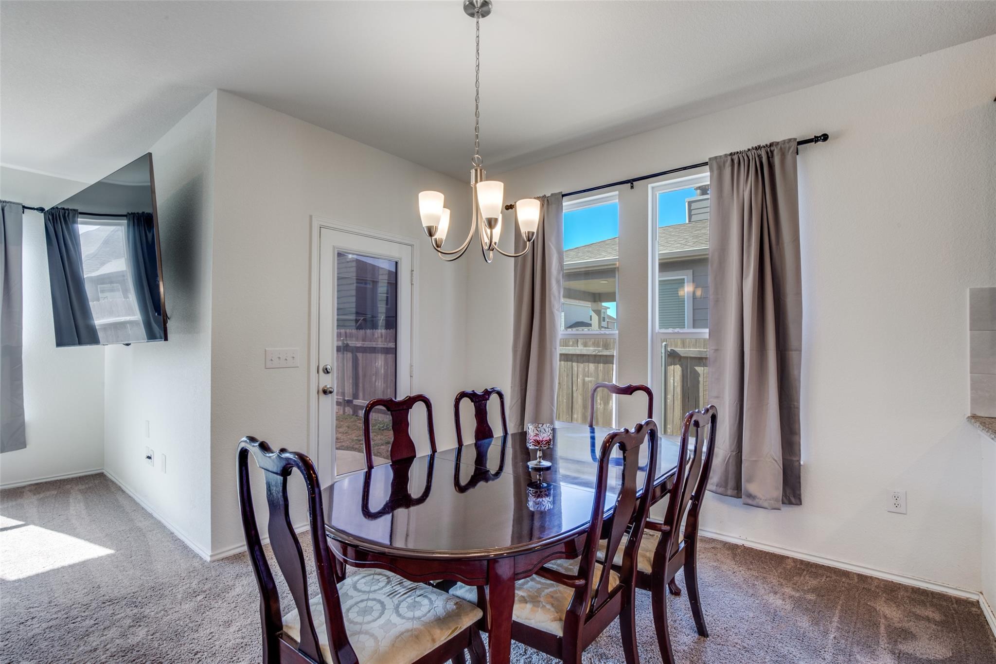 211 Pitkin DR