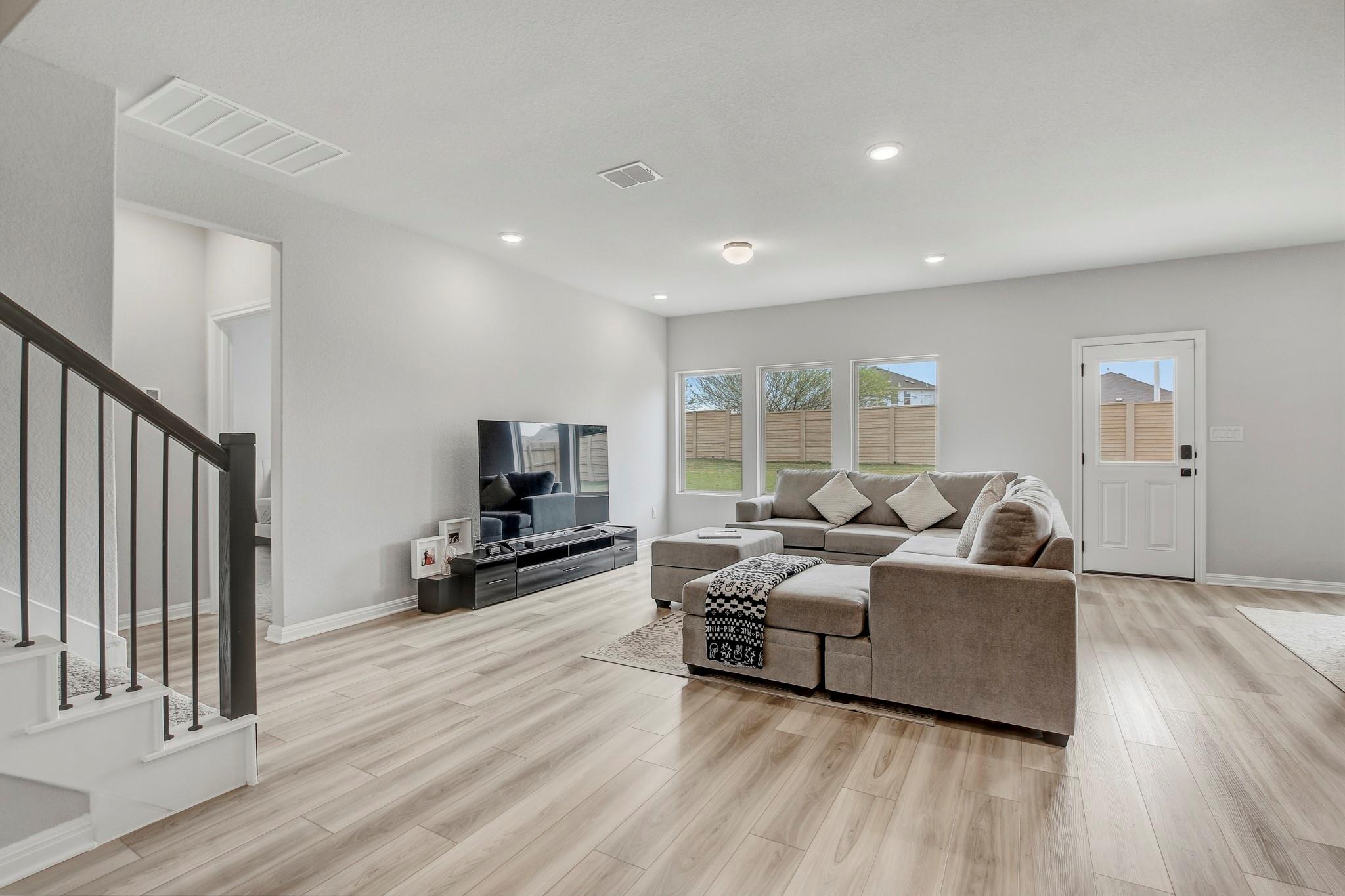 13117 Alamito Creek TRL