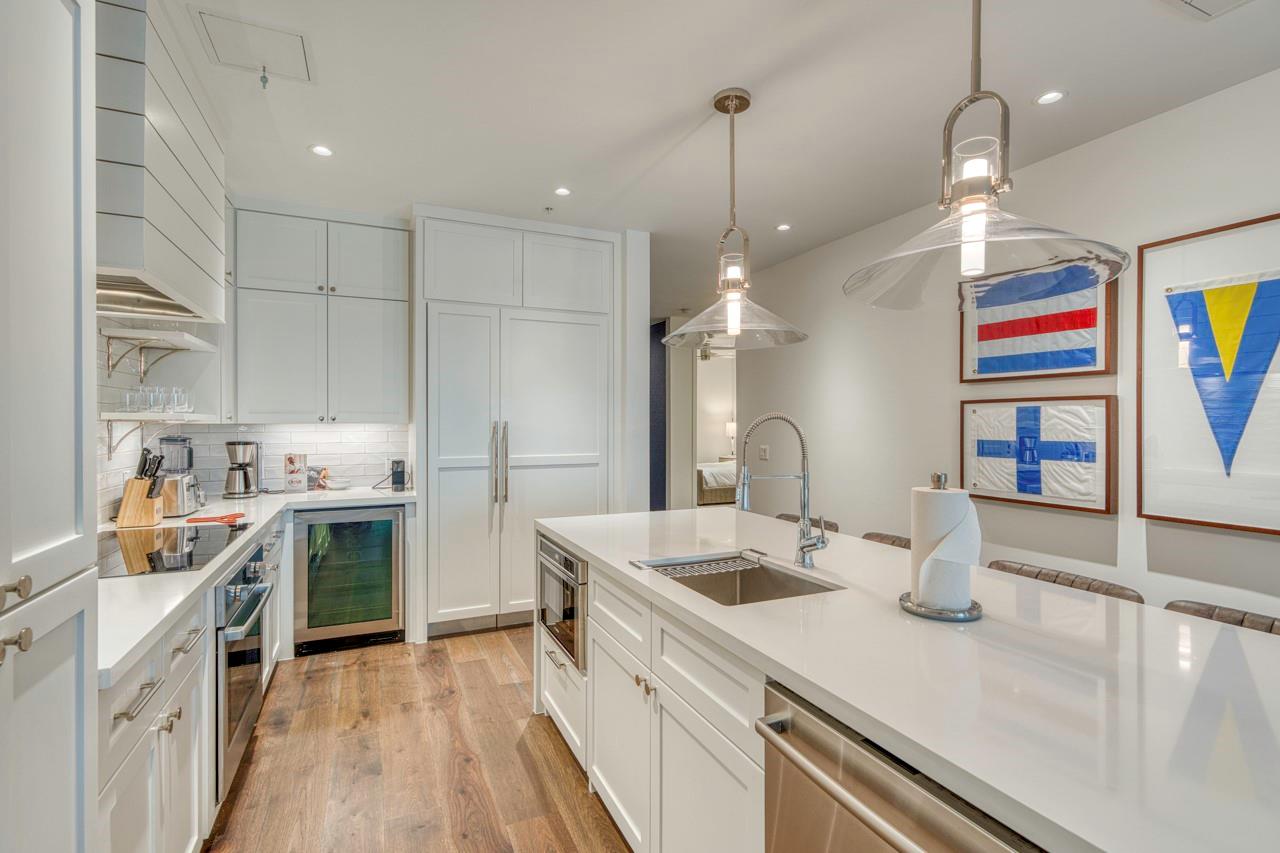 90 Island DR 7303