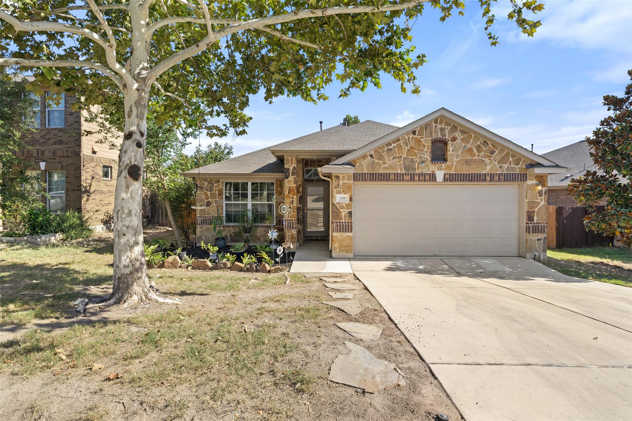 339 Strawberry Blonde DR