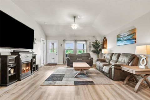 320 Bright Star LN Georgetown TX 78628