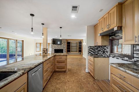 Tiny photo for 2204 Spring Creek DR, Austin, TX 78704 (MLS # 3435826)