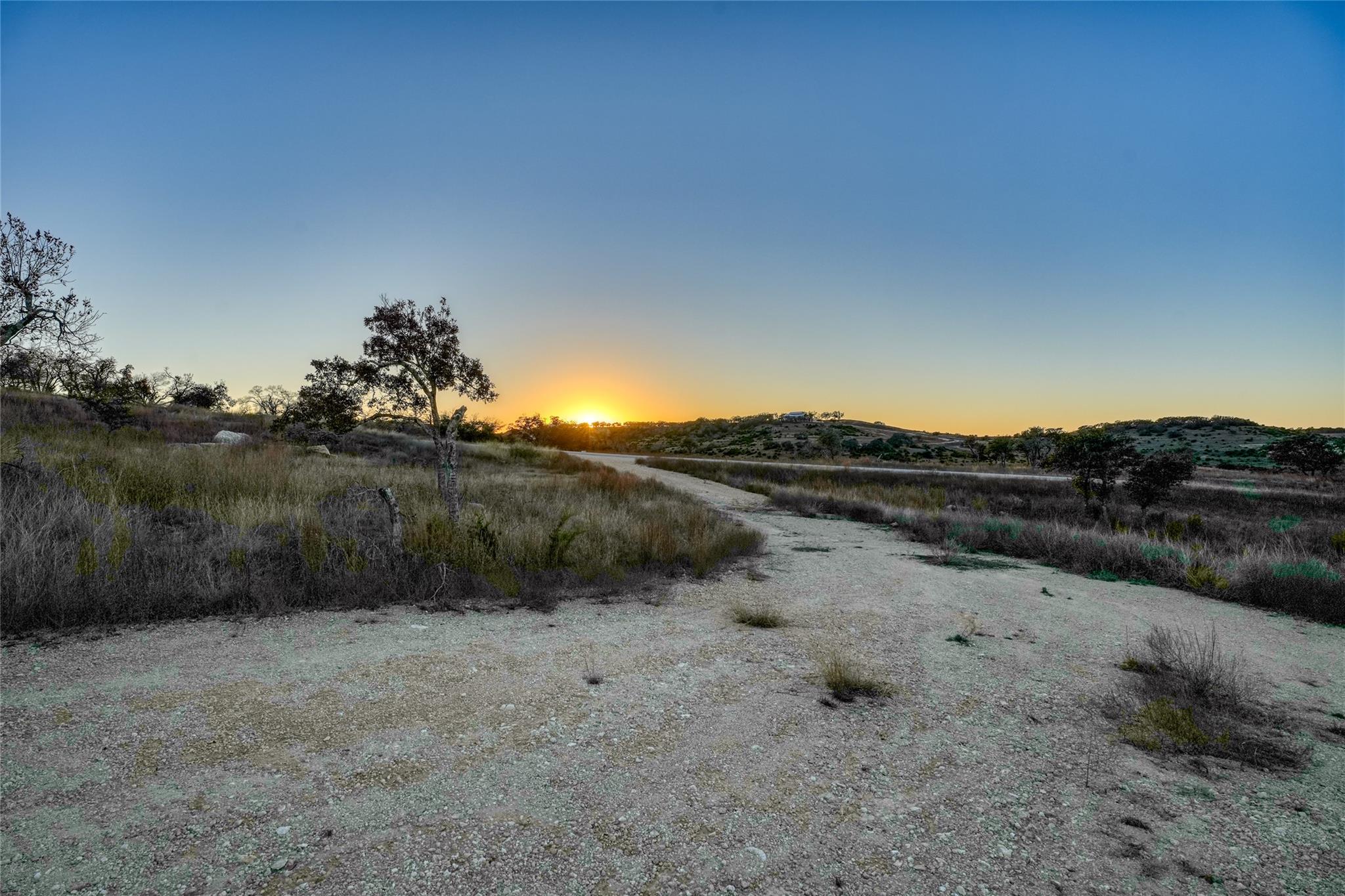 136 Falling Oak Dr DR