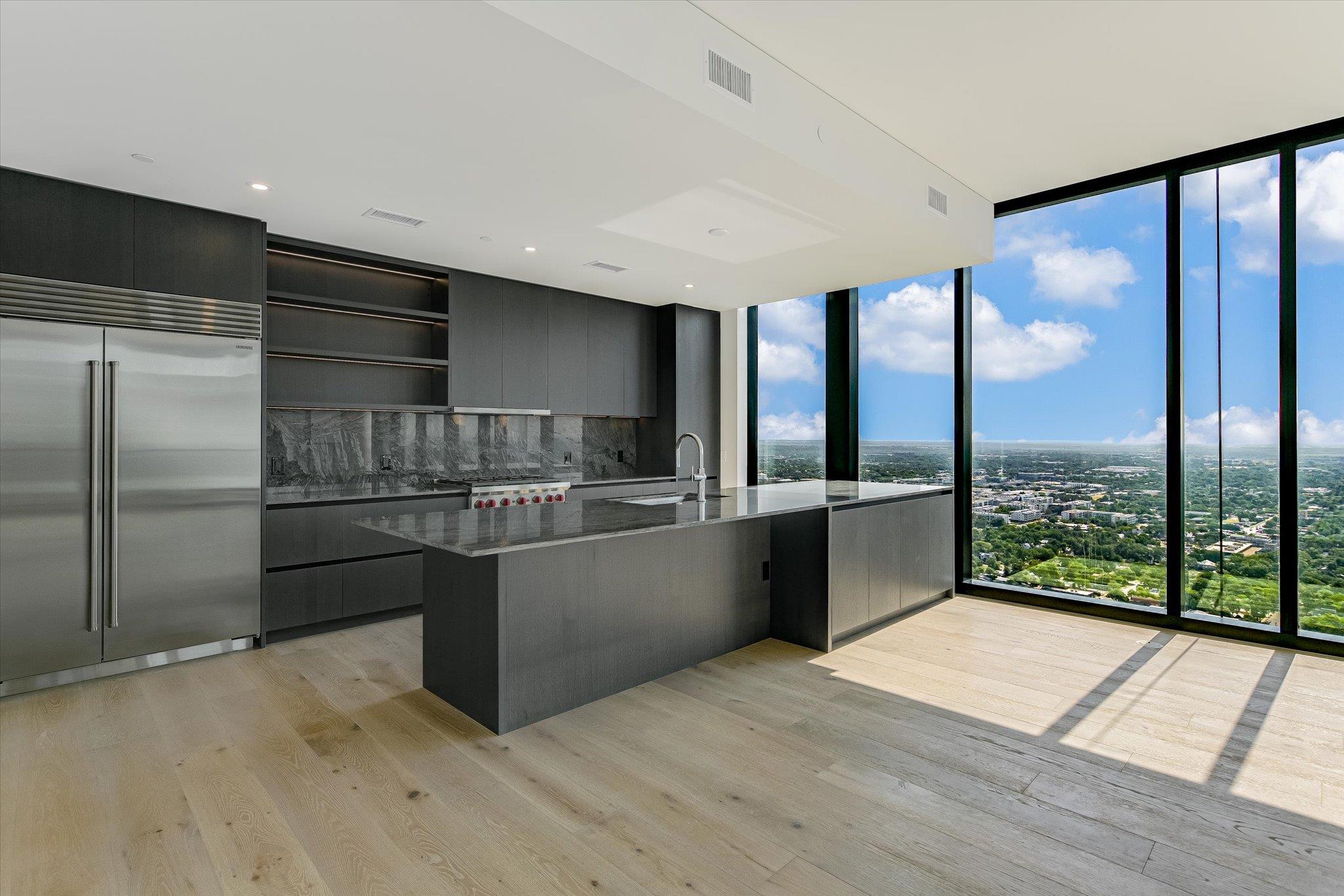 610 Davis ST 3801