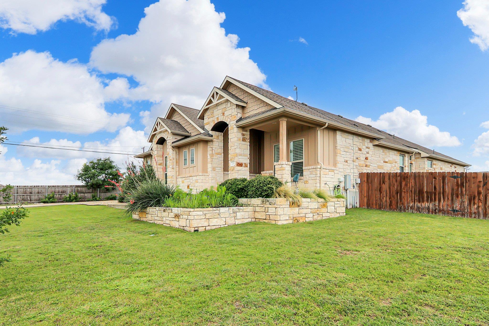 201 Wind Stone E