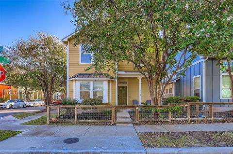 Photo of 1601 Miriam Ave #302, Austin, TX 78702 (MLS # 9275048)