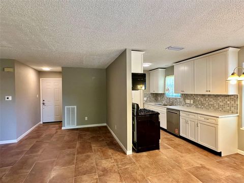 Tiny photo for 1206 S Trace DR, Austin, TX 78745 (MLS # 8313764)