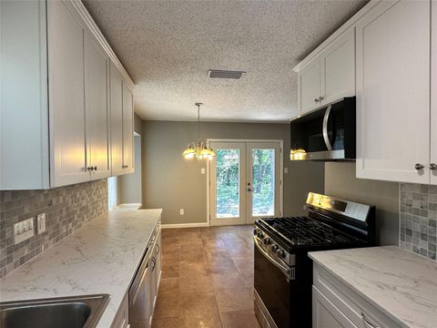 Tiny photo for 1206 S Trace DR, Austin, TX 78745 (MLS # 8313764)