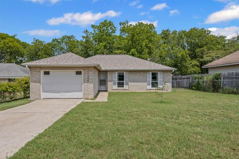Photo of 1206 S Trace DR, Austin, TX 78745 (MLS # 8313764) Photo of 1206 S Trace DR, Austin, TX 78745 (MLS # 8313764)