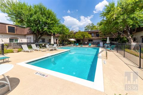 Photo of 7801 Shoal Creek BLVD #256, Austin, TX 78757 (MLS # 7294607)