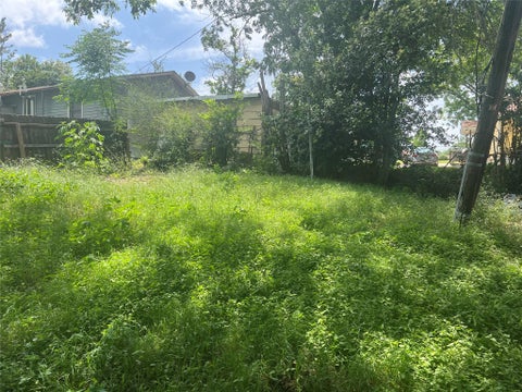 Photo of 711 Burkett ST, Taylor, TX 76574 (MLS # 6314813)