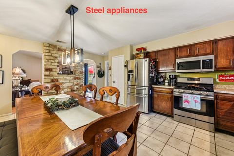 Tiny photo for 6601 VOUGEOT DR, Austin, TX 78744 (MLS # 4220417)