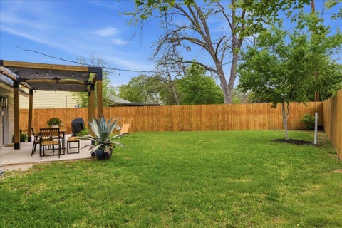 Tiny photo for 8001 Camden DR, Austin, TX 78757 (MLS # 3436991)