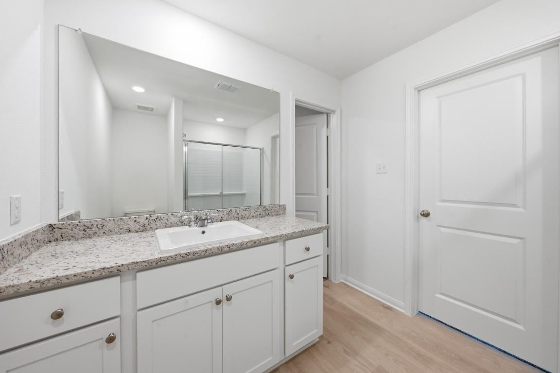 225 W Luna Blue LN
