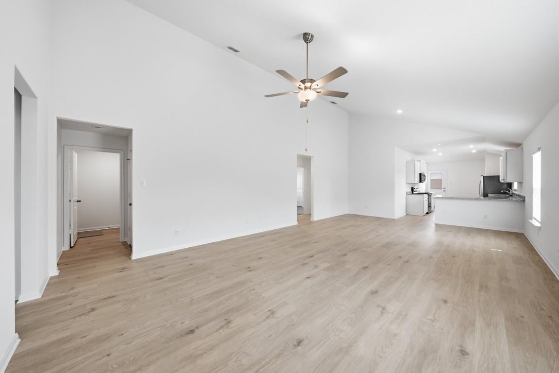225 W Luna Blue LN